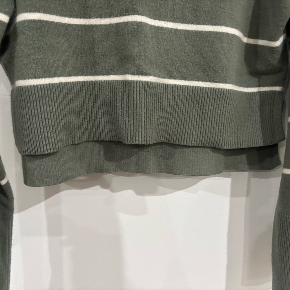 Preppy Striped Pink Rose Crop Knit Sweater Womens Small Olive Green - Picture 5 of 5